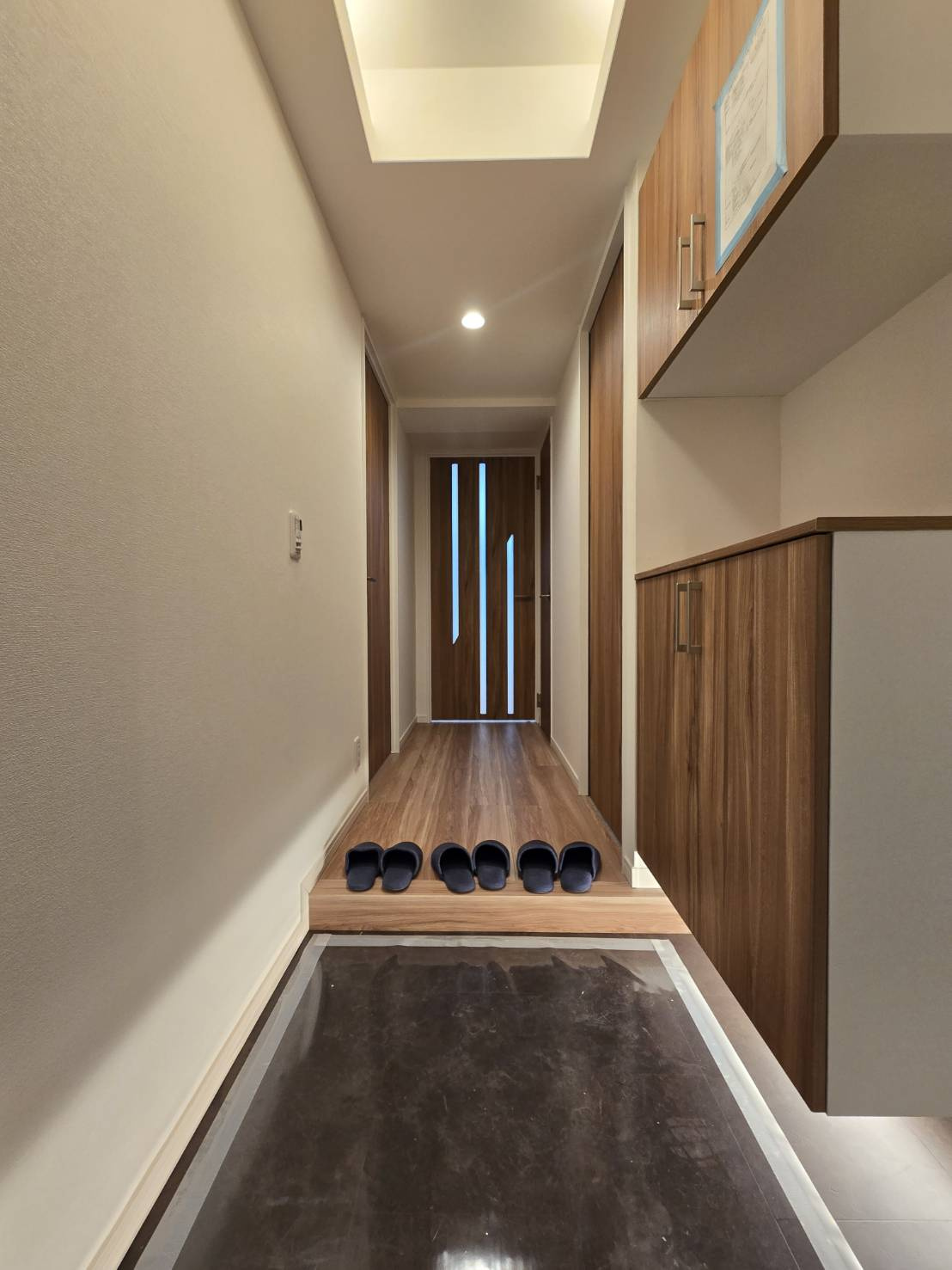 コスモ博多古門戸の玄関|下足入れ付きなので玄関をきれいに保てます☆靴が多い方も安心です☆