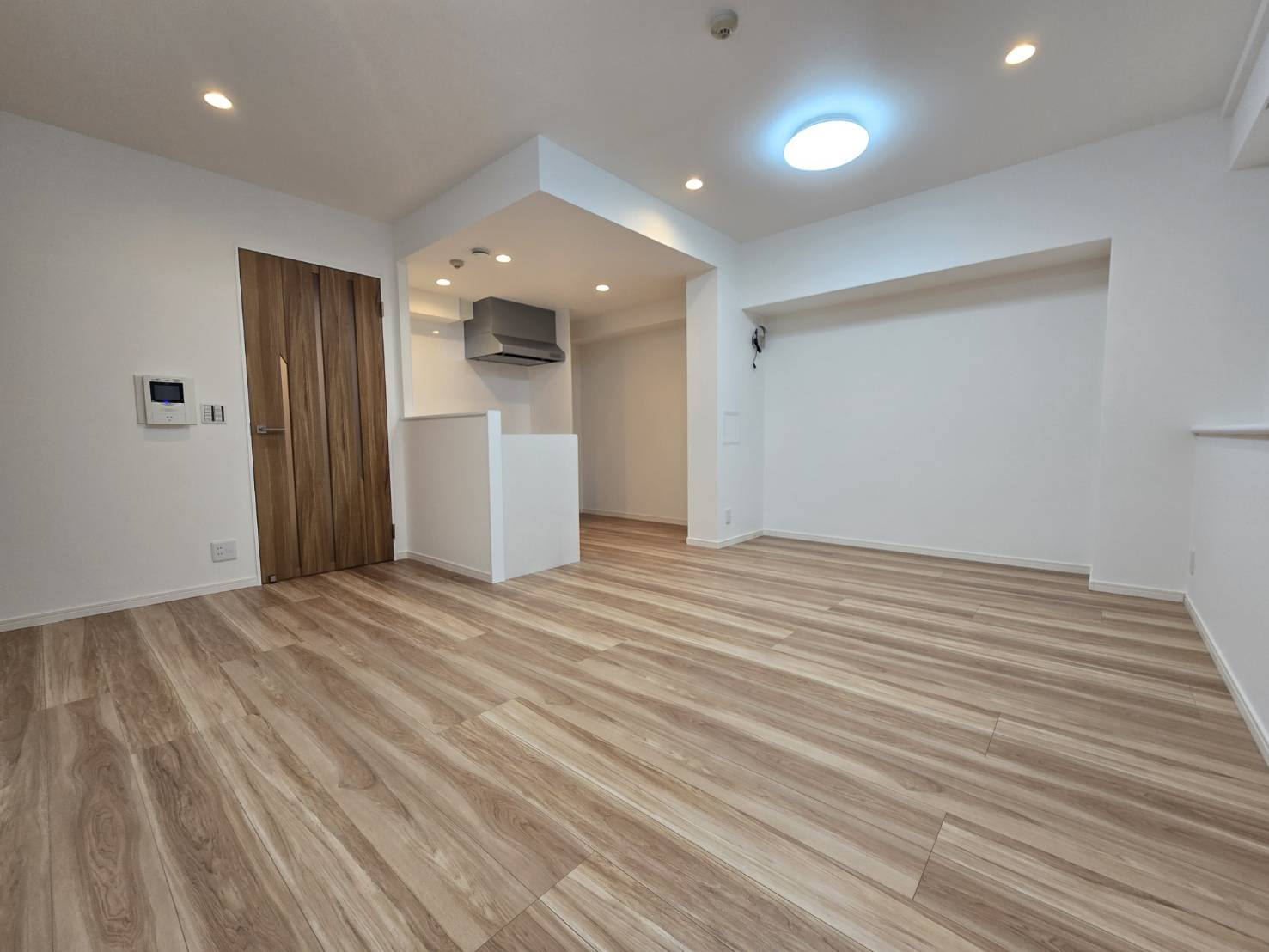 コスモ博多古門戸の居間・リビング|
家具を配置しやすいリビング。
リビングは1番長く居るお部屋だから、使いやすいことが何より大切☆