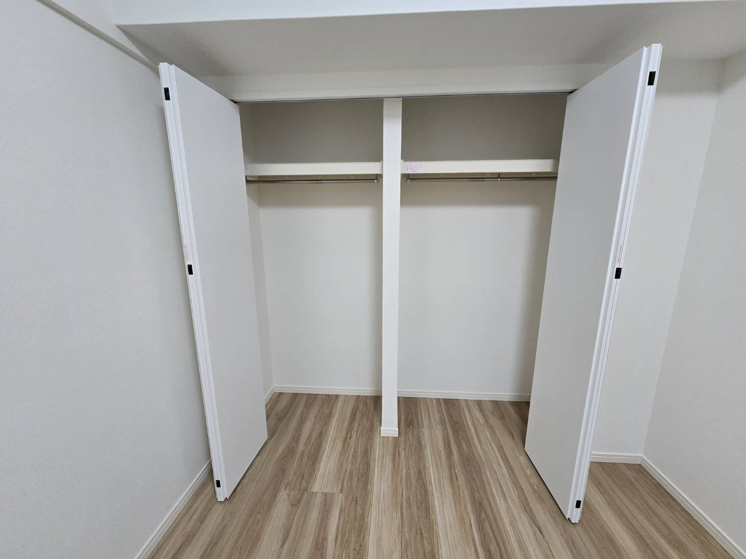 コスモ博多古門戸の収納|
全居室フローリング＆収納付き♪
「収納の余裕は心の余裕」というお家探しの格言もあるんですよ！