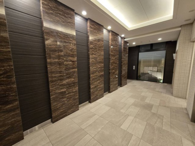 クリオラベルヴィ呉服町のエントランス|おしゃれなエントランスです☆