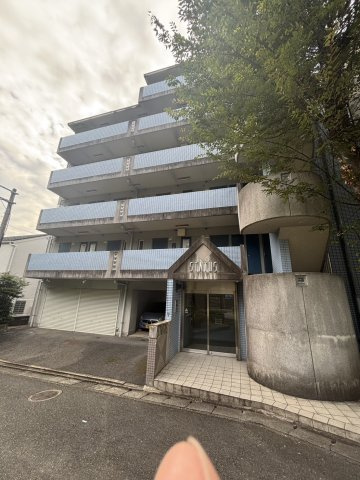 ステイタスマンション平和の外観|落ち着いた雰囲気の外観です