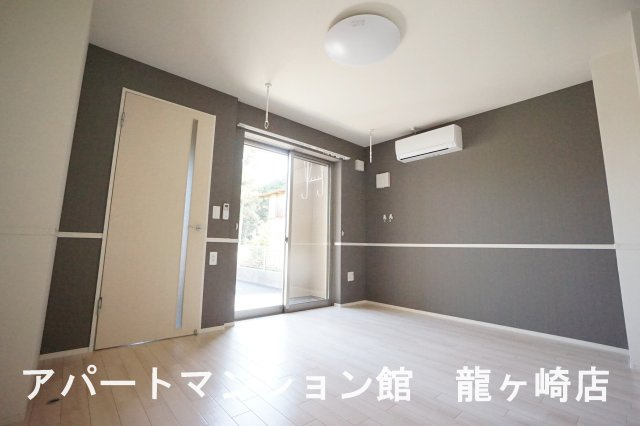 コンフォールの居間・リビング