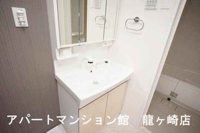 コンフォールの独立洗面台