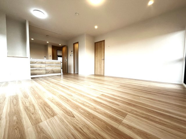 エンゼルハイム井尻第3の居間・リビング|家具を配置しやすいリビング。
リビングは1番長く居るお部屋だから、使いやすいことが何より大切☆