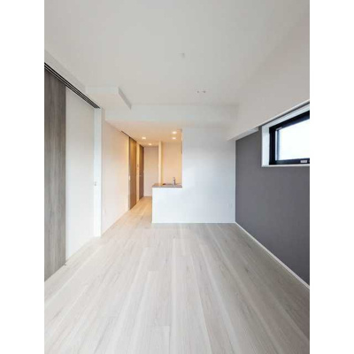 【居間・リビング】 | ジオエント上野稲荷町 | こちらのリビングで趣味の時間をお楽しみください