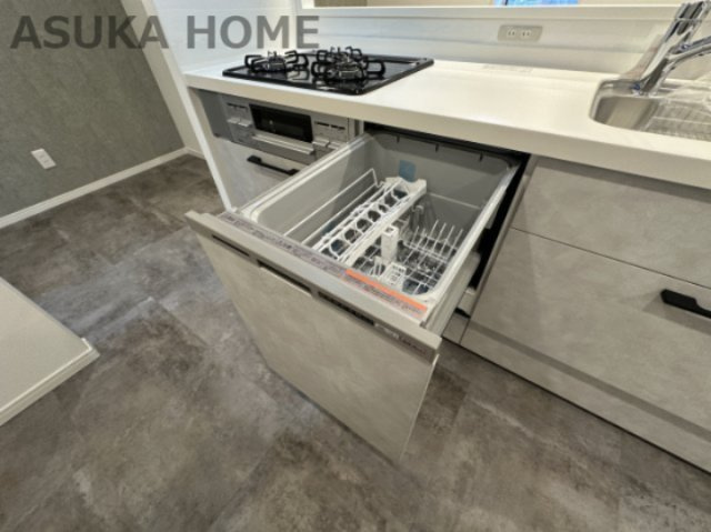 新山下ベイシティ６号棟の駐輪場|屋根付きの駐輪スペースを完備♪