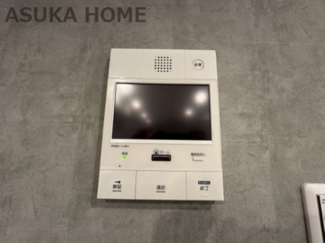 新山下ベイシティ６号棟の防犯設備|テレビモニター付きなので急な来客時やお子様のお留守番にも安心な設備ですね♪