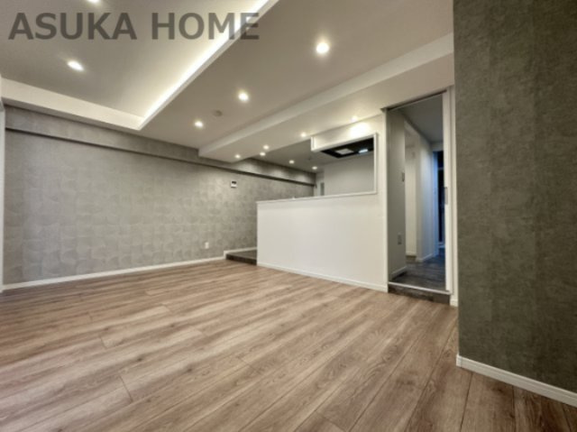 新山下ベイシティ６号棟の外観|セキュリティー面でも安心なオートロック完備の新耐震マンションです♪