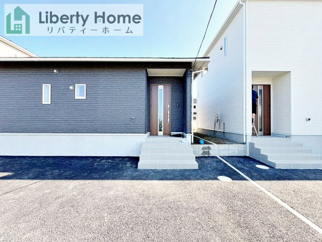 常総市本石下第12　新築戸建　3号棟のエントランス