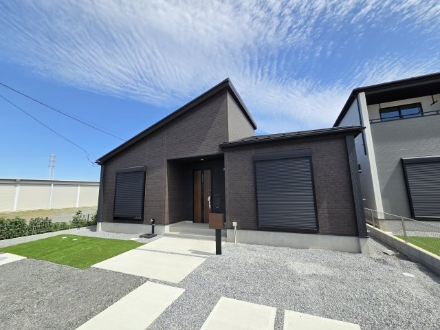 新築　太田市新田高尾町　GRAFARE　4号棟の外観|現地写真　完成しました！ご内覧等、お気軽にお問合せください♪　							

　