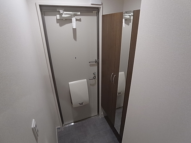 神戸市長田区雲雀ケ丘３丁目のアパートの玄関|玄関