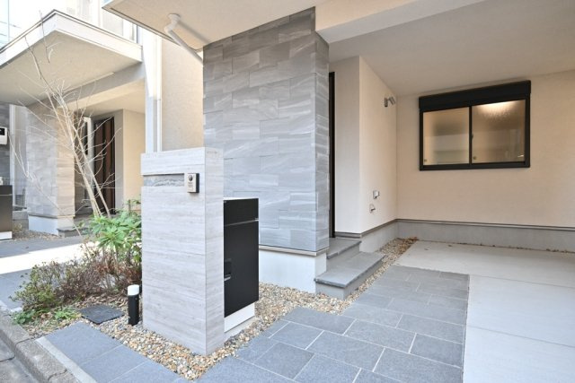 大田区南千束３丁目戸建　３号棟のエントランス