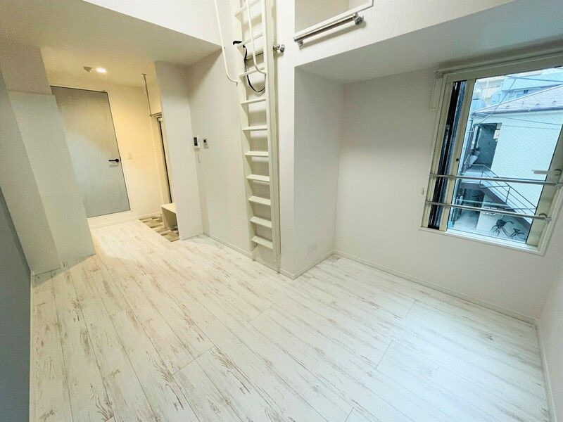 カーサ・アウローラ蓮根の居間・リビング