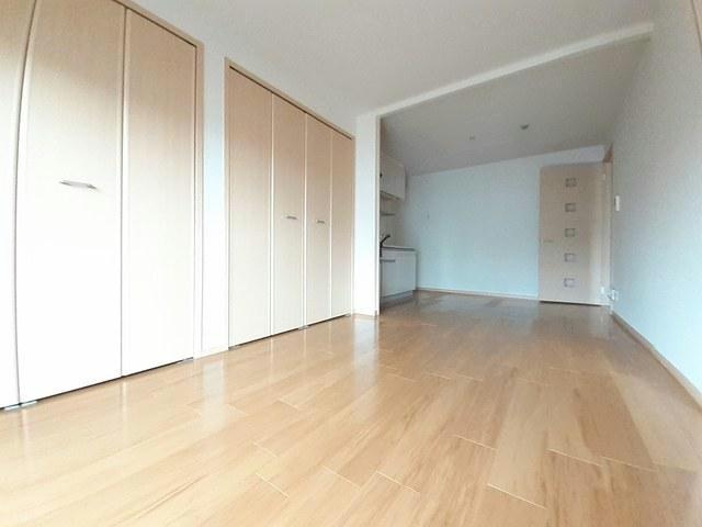 アクロポリス1の居間・リビング