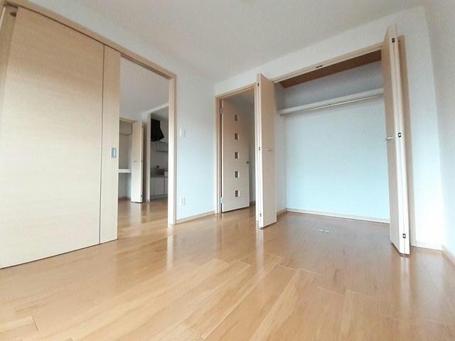 アクロポリス1の洋室