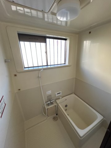 太田市本町御城通貸家の浴室