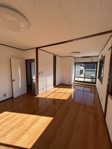 太田市本町御城通貸家の洋室