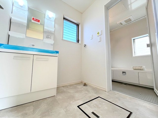 立川市一番町　リフォーム済み中古戸建の独立洗面台