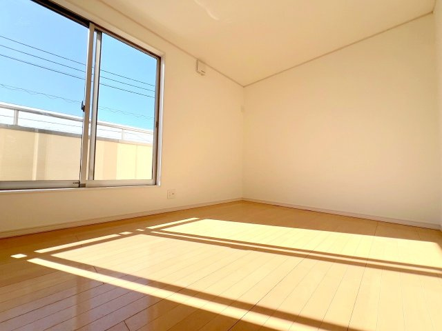立川市一番町　リフォーム済み中古戸建の洋室|※リフォーム前画像