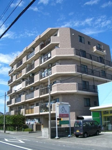ロイヤルシャトーの外観