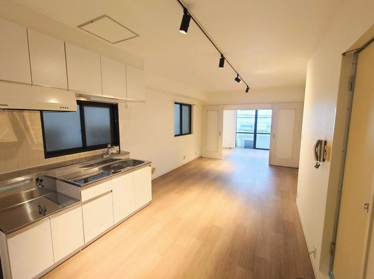 【居間・リビング】