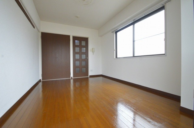 Radiante仁保の居間・リビング