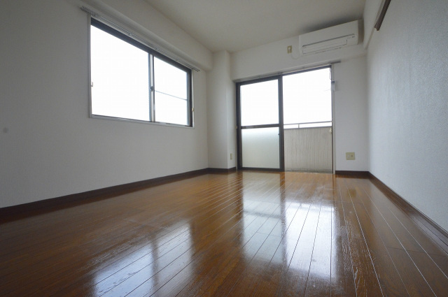 Radiante仁保の居間・リビング