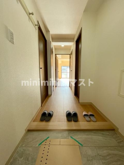 グレイスコート上本町の玄関