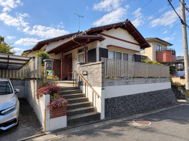 王塚台1丁目中古住宅