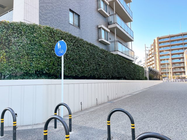 メゾンヴェール大高南の駐車場