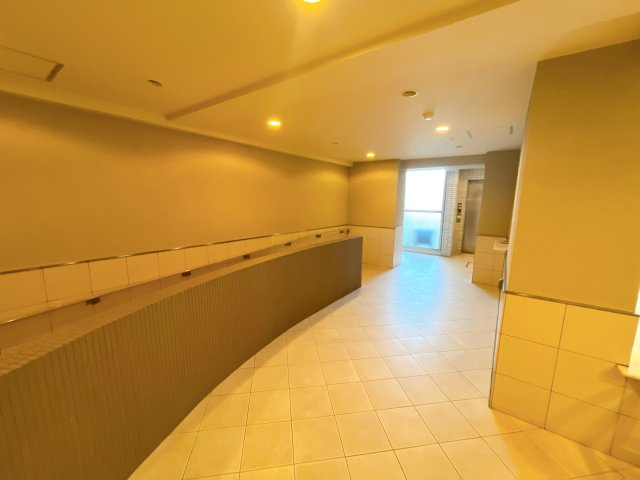 メゾンヴェール大高南のロビー