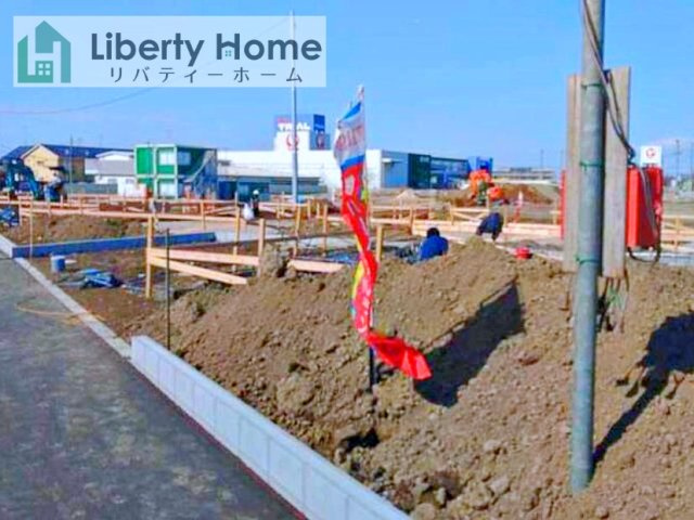 常総市本石下第12　新築戸建　4号棟の前面道路含む現地写真