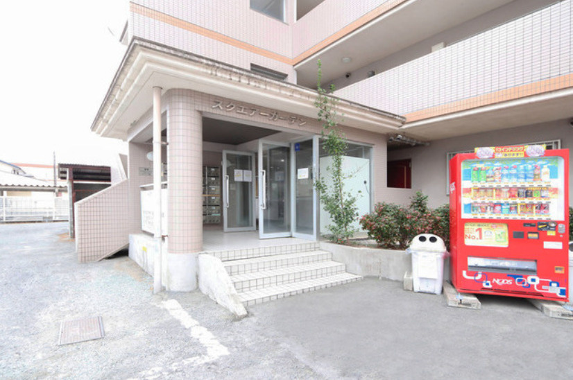 スクエアガーデン【キャッシュバック対象物件】のロビー|清潔なエントランスです