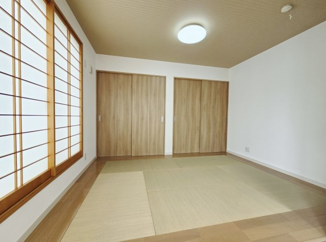 練馬区練馬3丁目の和室|リビング続きの和室はお子様のお昼寝や来客時に便利なスぺ―スです