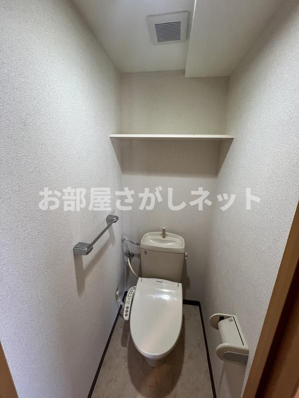 江戸川区南葛西4丁目のマンションのトイレ