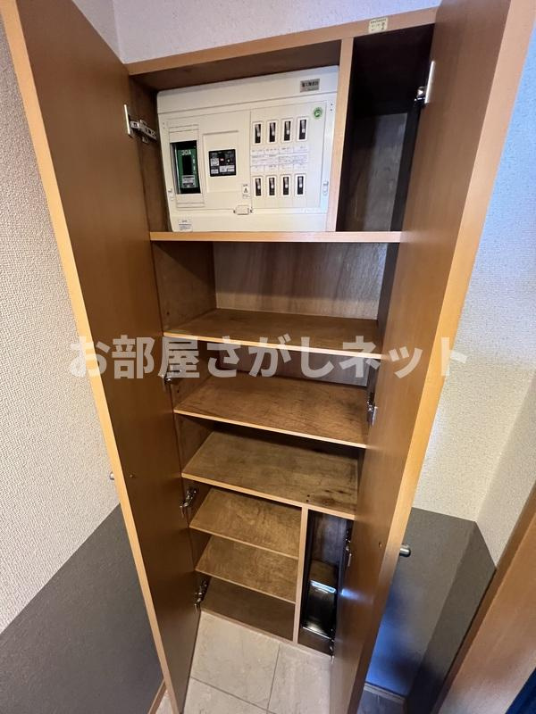 江戸川区南葛西4丁目のマンションの玄関