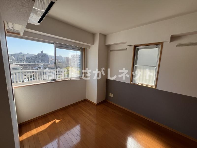 江戸川区南葛西4丁目のマンションの居間・リビング