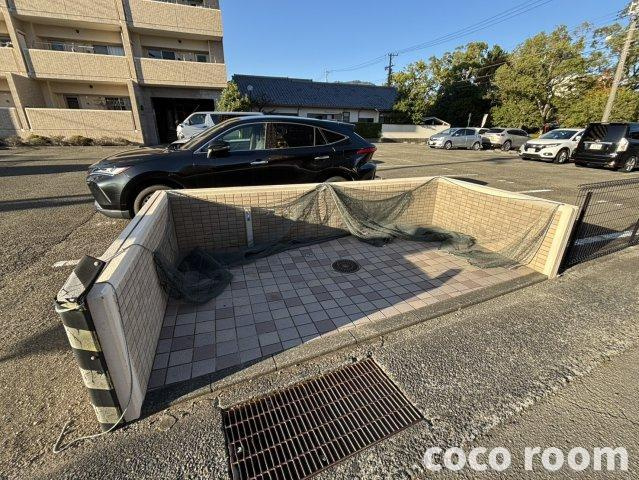 カトル・パレの駐車場