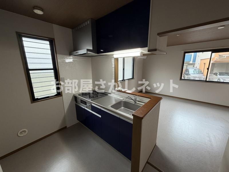 市川市相之川2丁目のアパートのキッチン