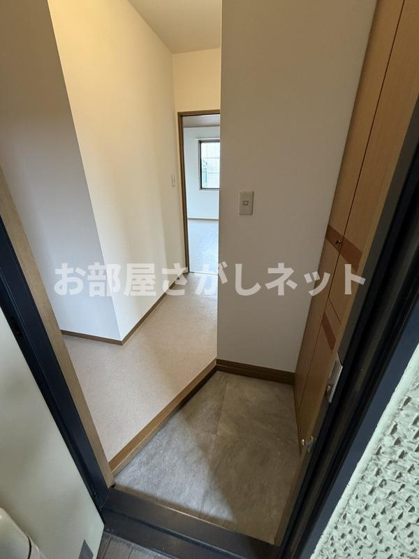 市川市相之川2丁目のアパートの玄関