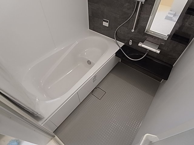 神戸市兵庫区荒田町３丁目のアパートの浴室