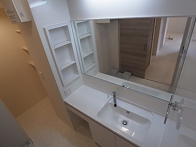 神戸市兵庫区荒田町３丁目のアパートの洗面所