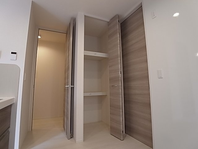 神戸市兵庫区荒田町３丁目のアパートの収納