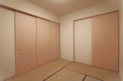 【和室】 | パークシティ大阪サウスガーデンズコート | 和室6帖。クッション性も高い畳仕様でお子様のお昼寝やプレイスペースにもオススメ！客間など多目的にご活用いただけます。