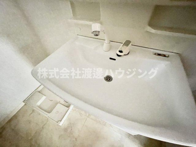 相生通2丁目貸家の洗面所