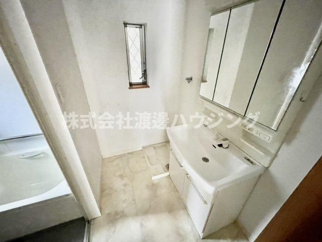 相生通2丁目貸家の洗面所