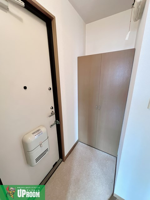 ジュセル稲木の玄関