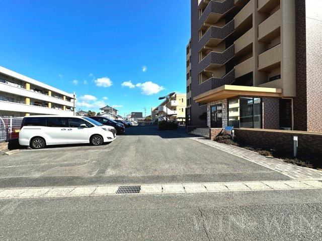 グランドゥールの駐車場