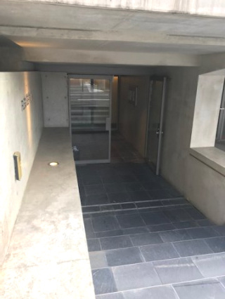 REXIED恵比寿（レクシード恵比寿）のエントランス