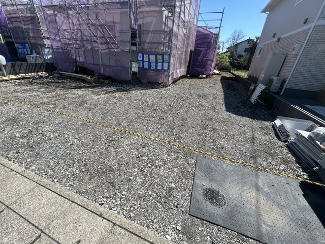 新築　太田市新田花香塚町第１　Livele Garden.S　3号棟の駐車場|現地写真　駐車スペースは並列4台分可能です！
